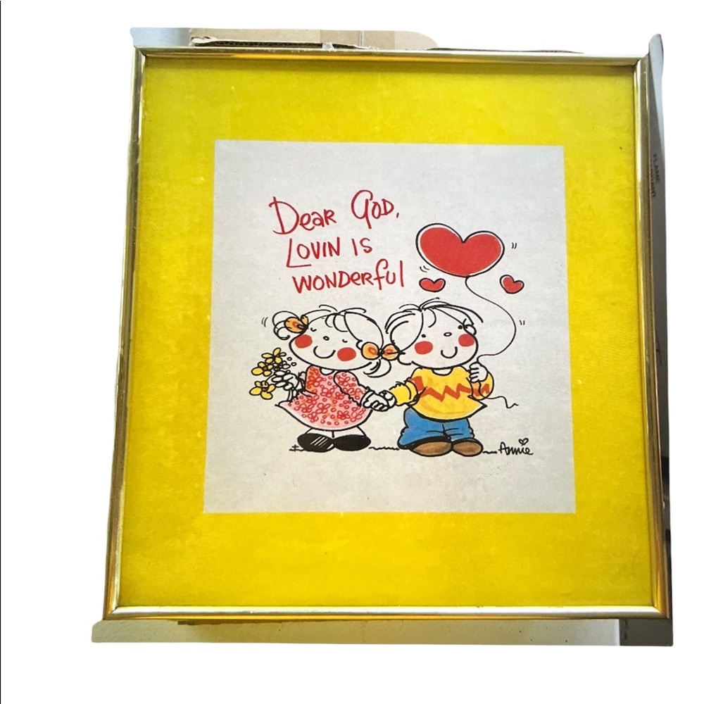 EUC VINTAGE PRINT BY ANNIE IN GOLD FRAME